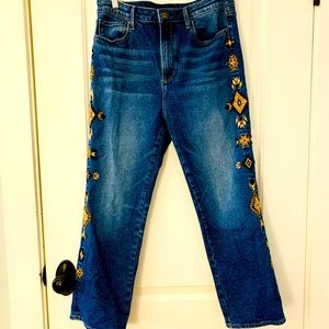 NWOT Driftwood Embroidered Jeans
